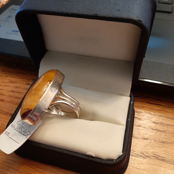 Ladies Jewelry - Picture 2 of 9